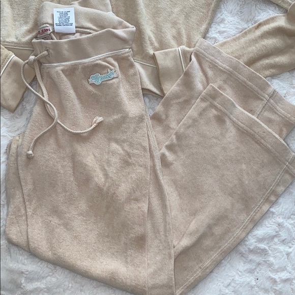 Guess tracksuit two piece - Picture 2 of 8